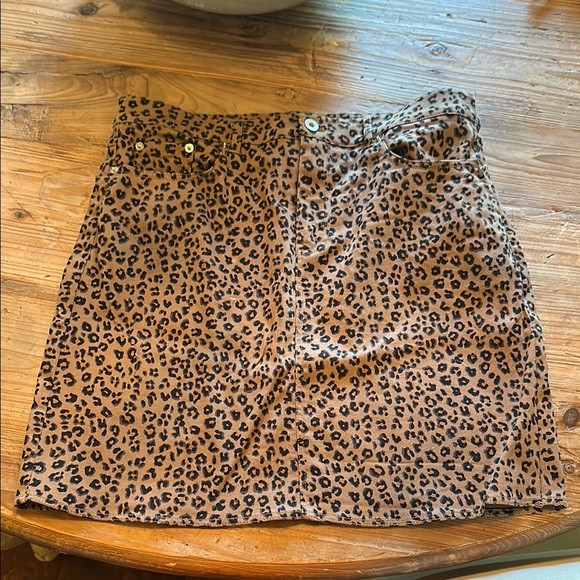Cece Ladies cheetah skirt - Picture 1 of 2